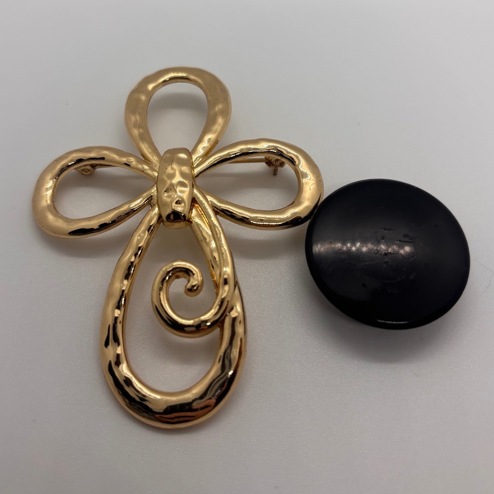 Vintage Gold Tone Cross Brooch Large Sculptural Ribbon Designer Pin - Picture 8 of 9